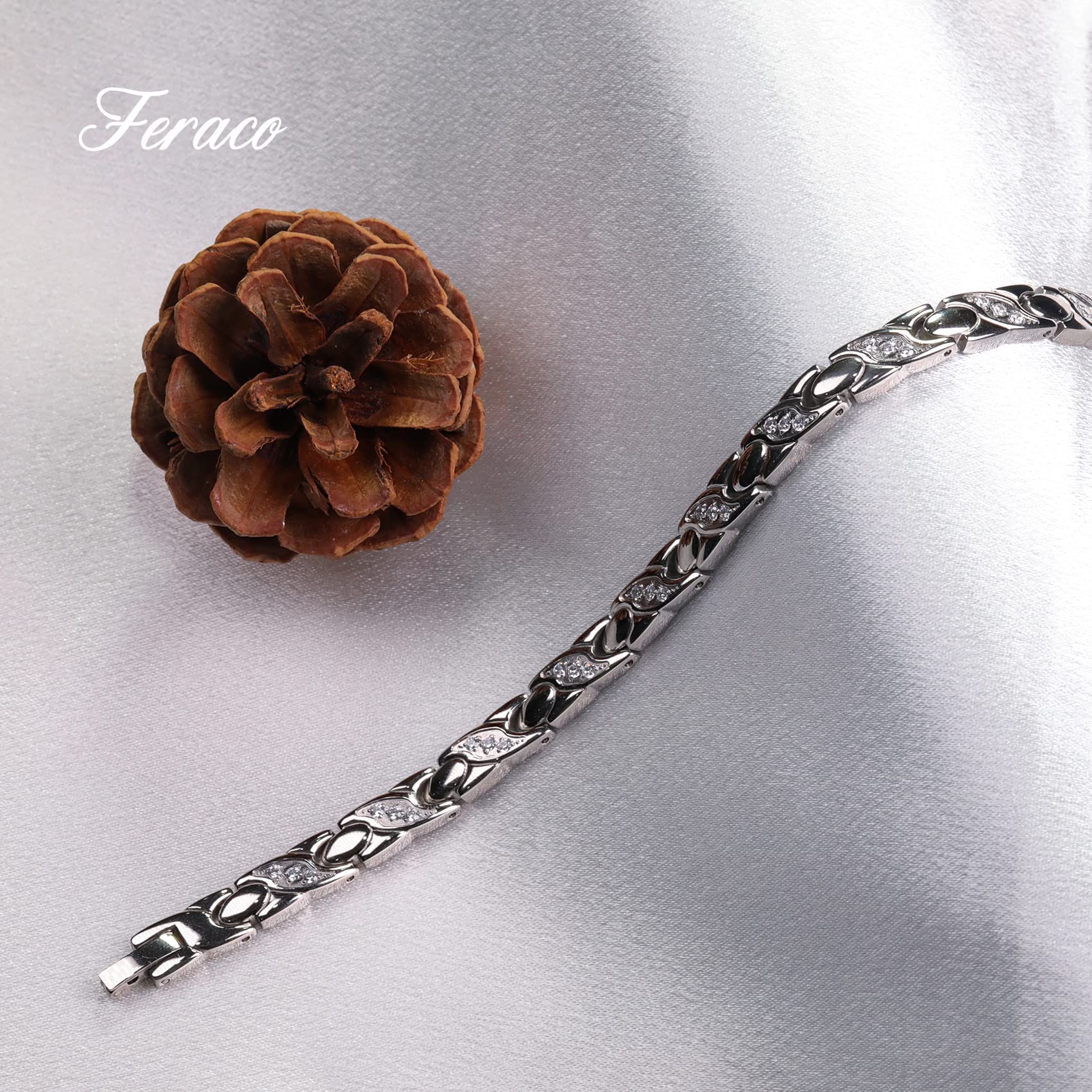 Feraco three-color preview shows fashion-forward options to match outfits.