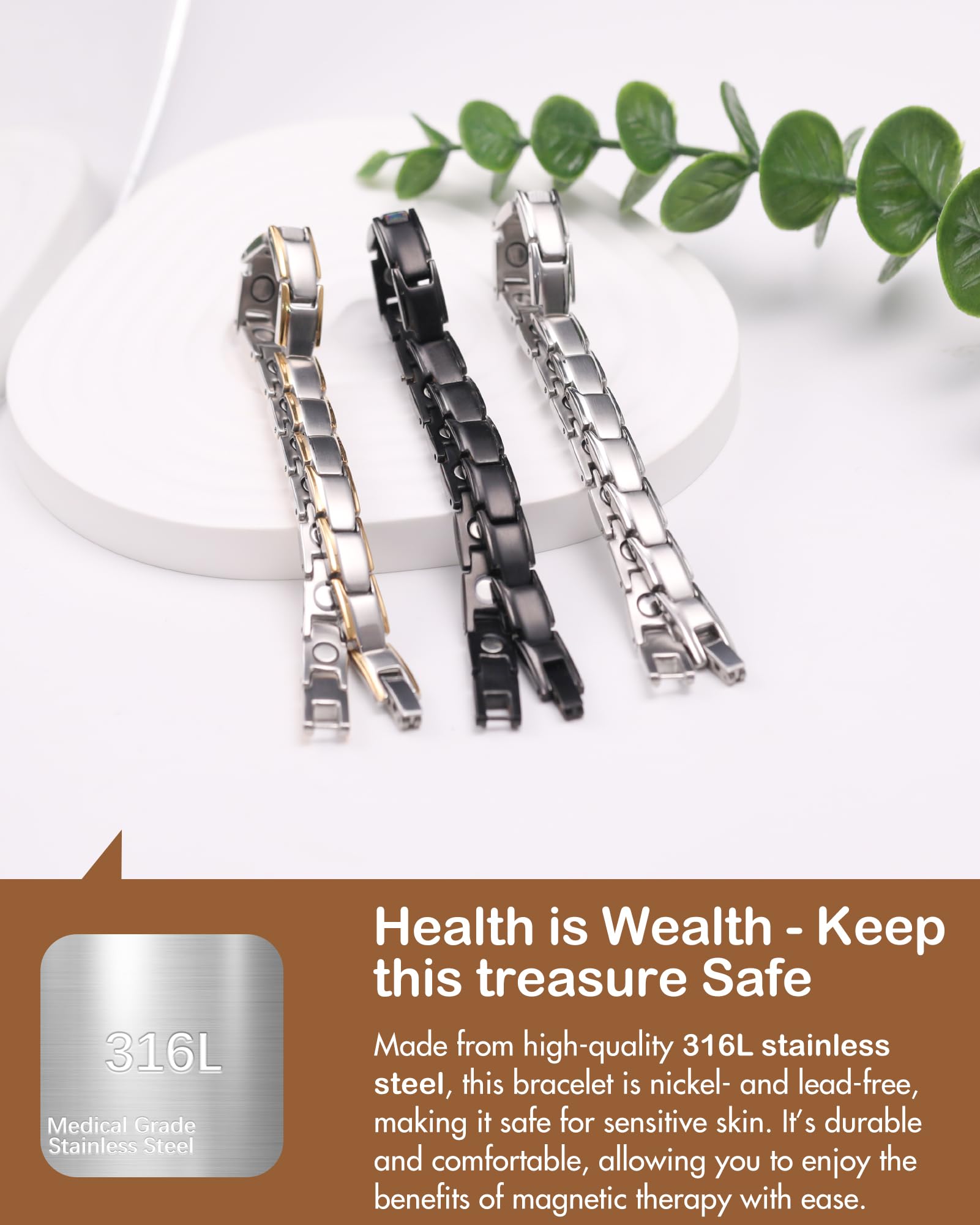 Sleek Feraco bracelet with polished edges in silver