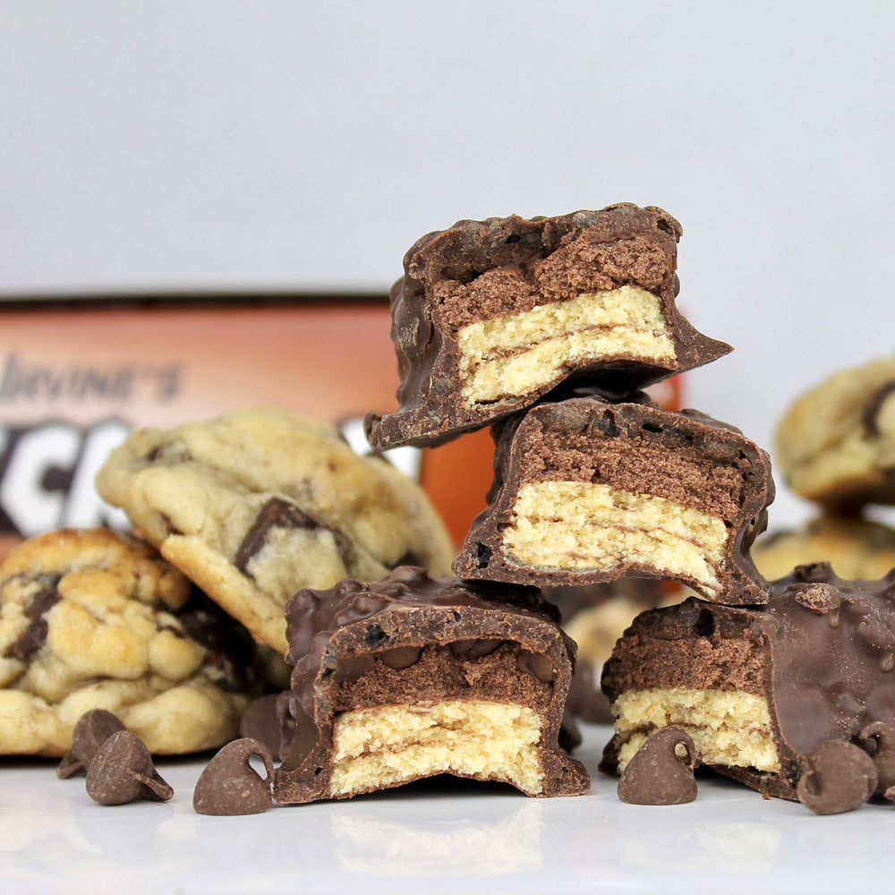 Fit Crunch nutrition panel highlights 30g protein per bar for balanced nutrition.