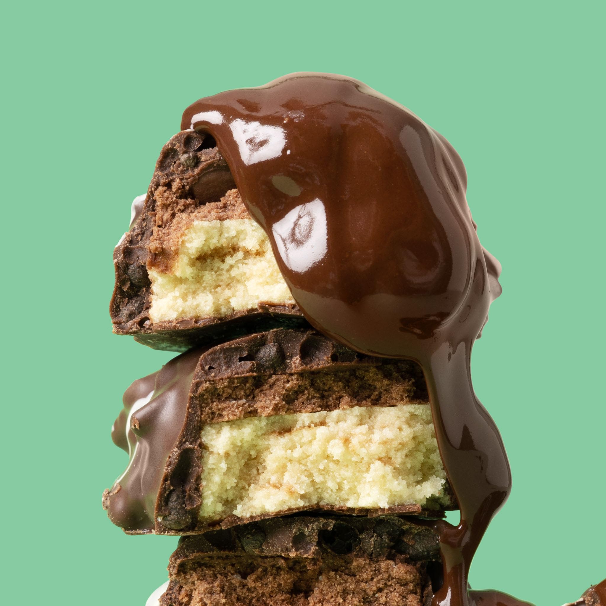 FITCRUNCH nutrition panel image communicates high protein and low sugar.