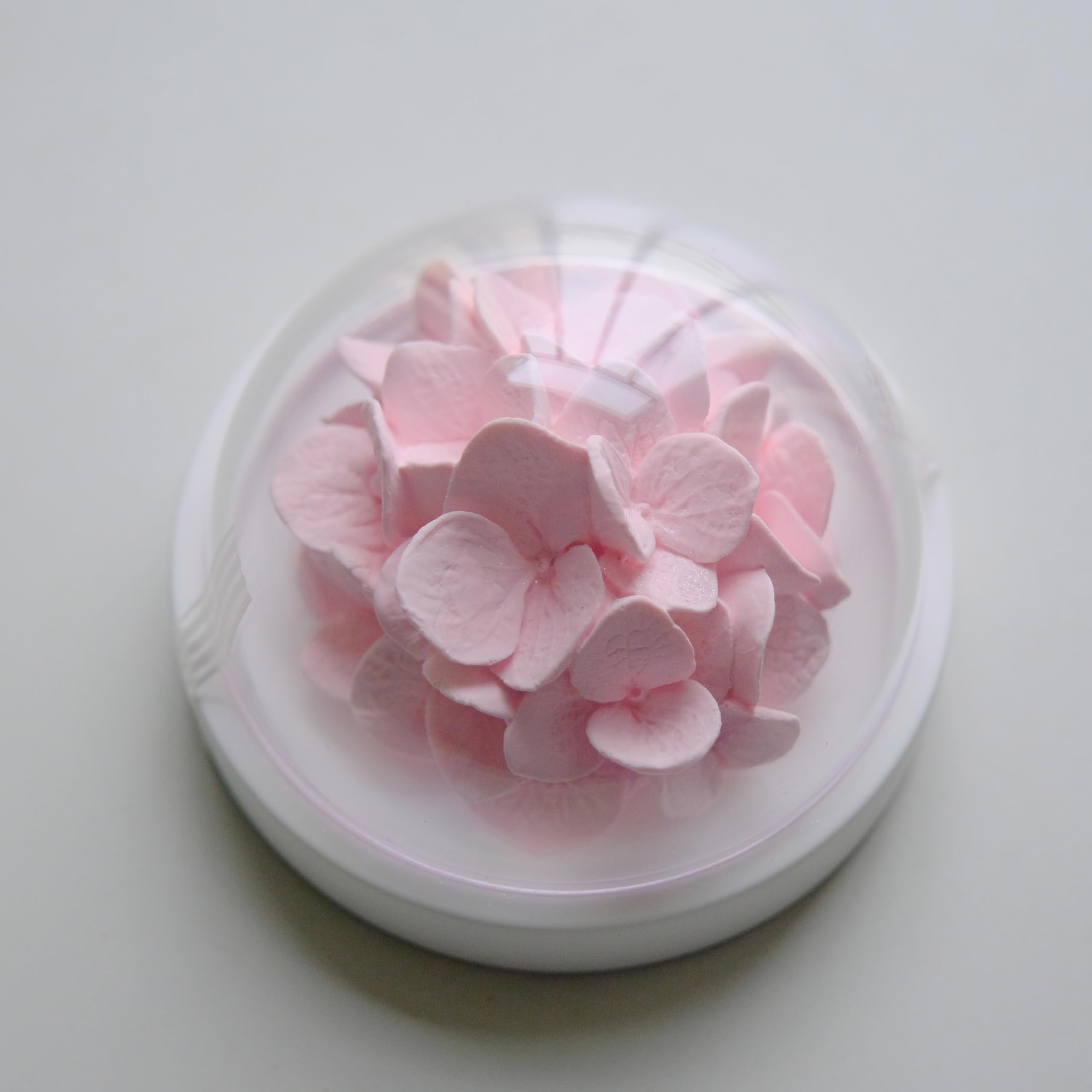 No-water FLCSIed diffuser setup for convenient aromatherapy anywhere.