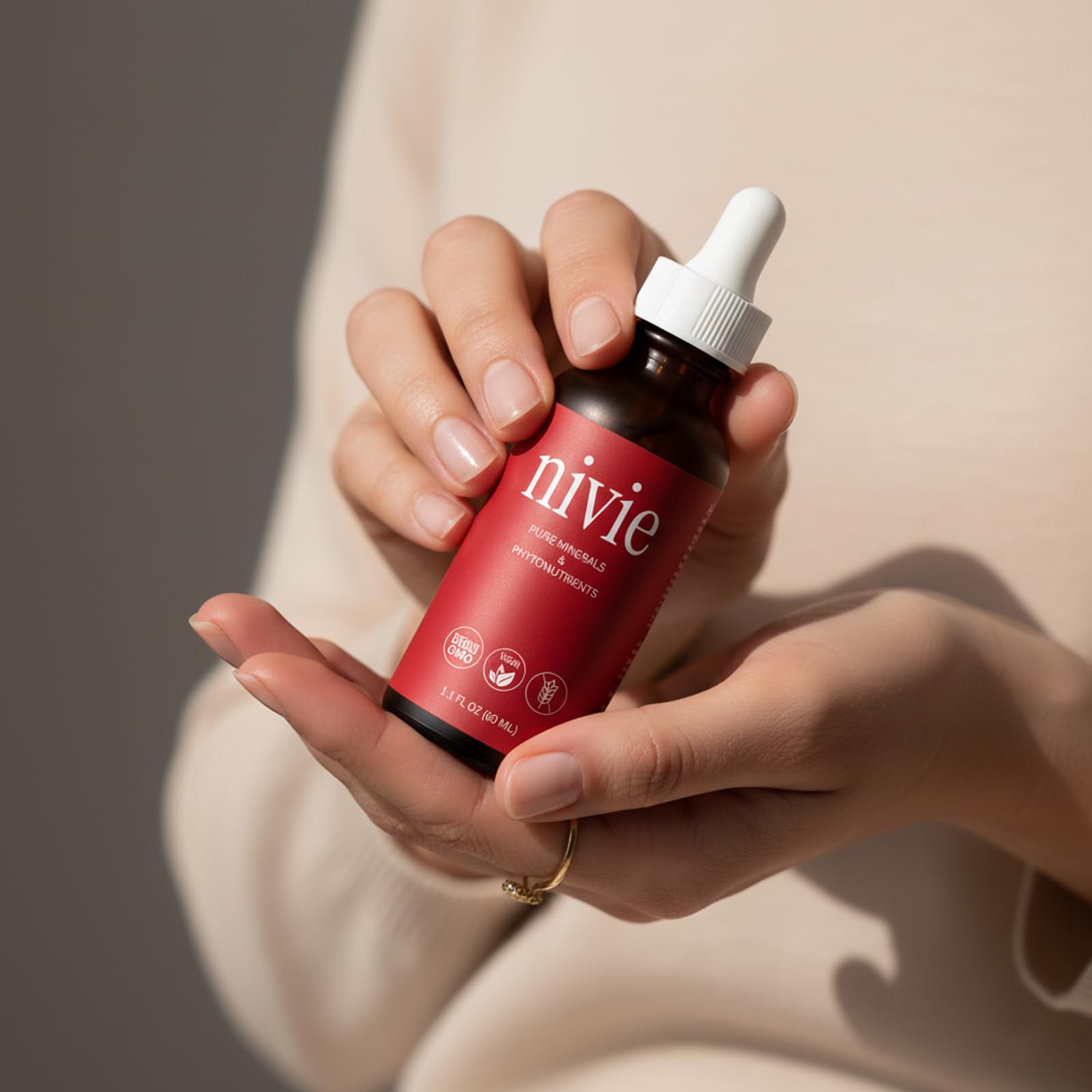 FMRFMR nivie Organics Thyroidsupplement Drops hero shot on surface