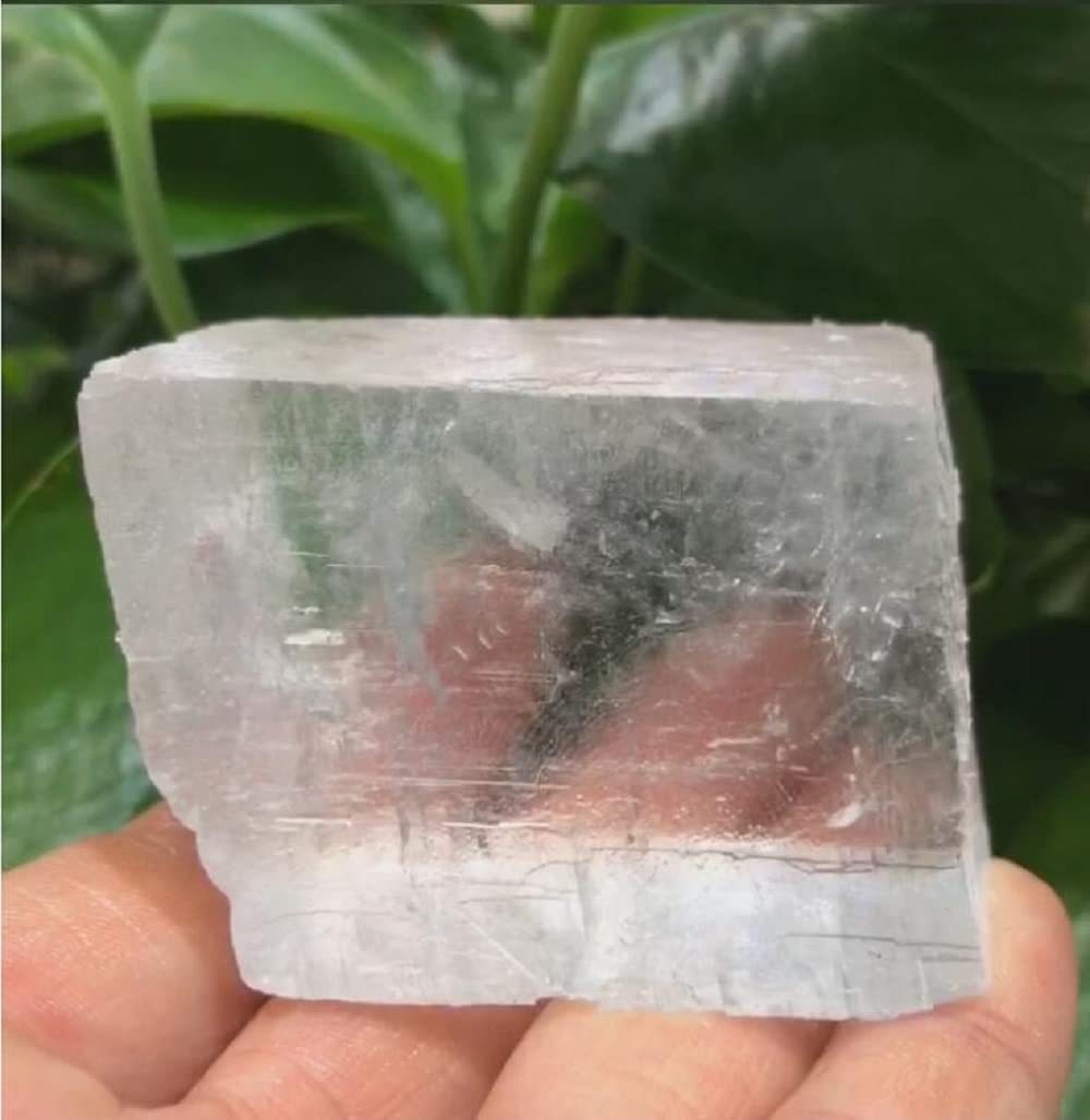 FOMNKKN Iceland Calcite prism-like piece for optical learning.