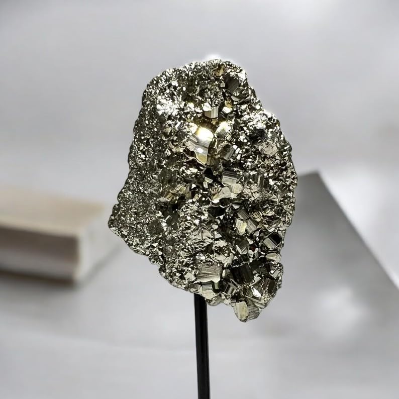 Fools-gold crystal gift evokes curiosity and natural beauty.