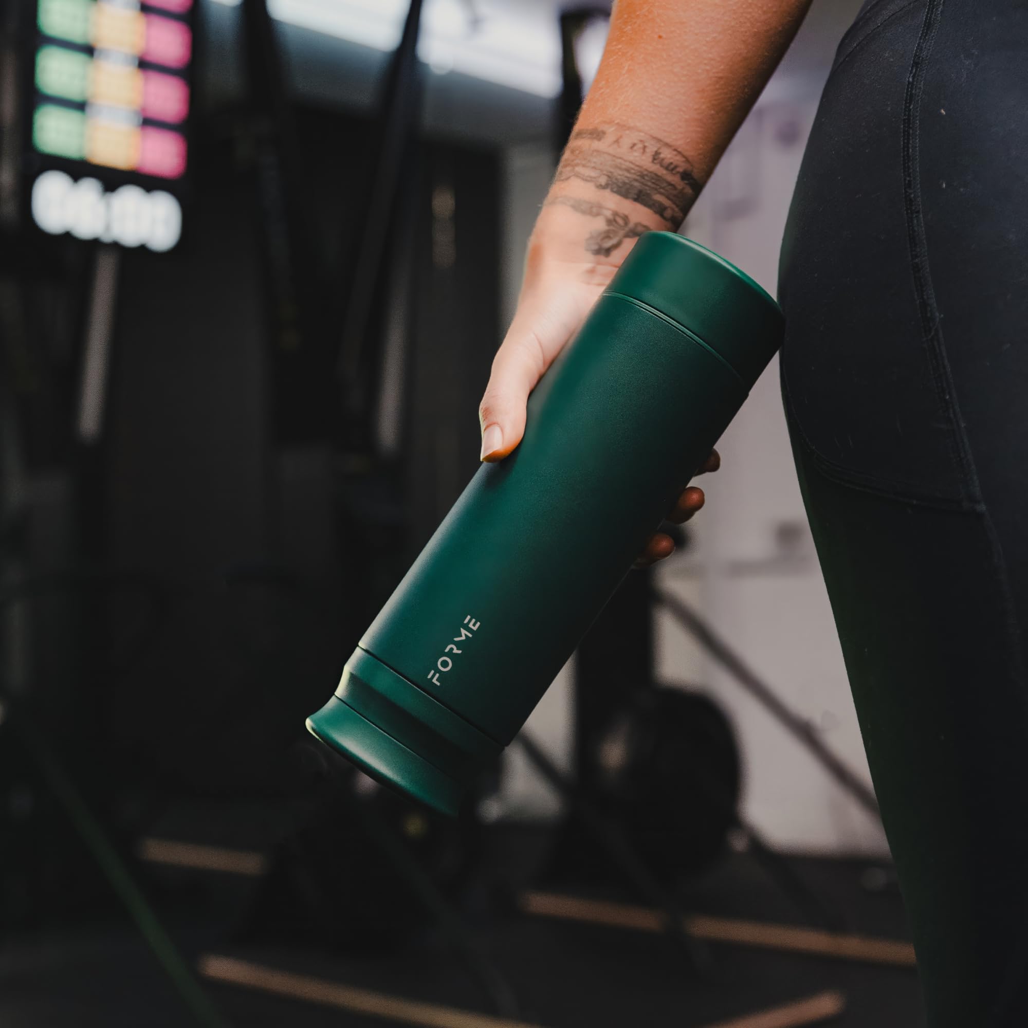 FORME Jungle blender bottle noiseless shaker reduces rattling during workouts.
