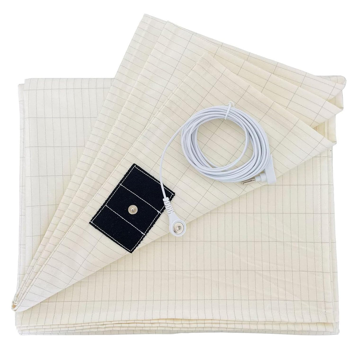 FXYSWGA grounding sheet close-up shows silver fiber conductivity for restful evenings.