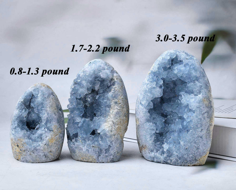 FZBHRO Celestite geode with quartz adds gentle sparkle for mindful meditation.