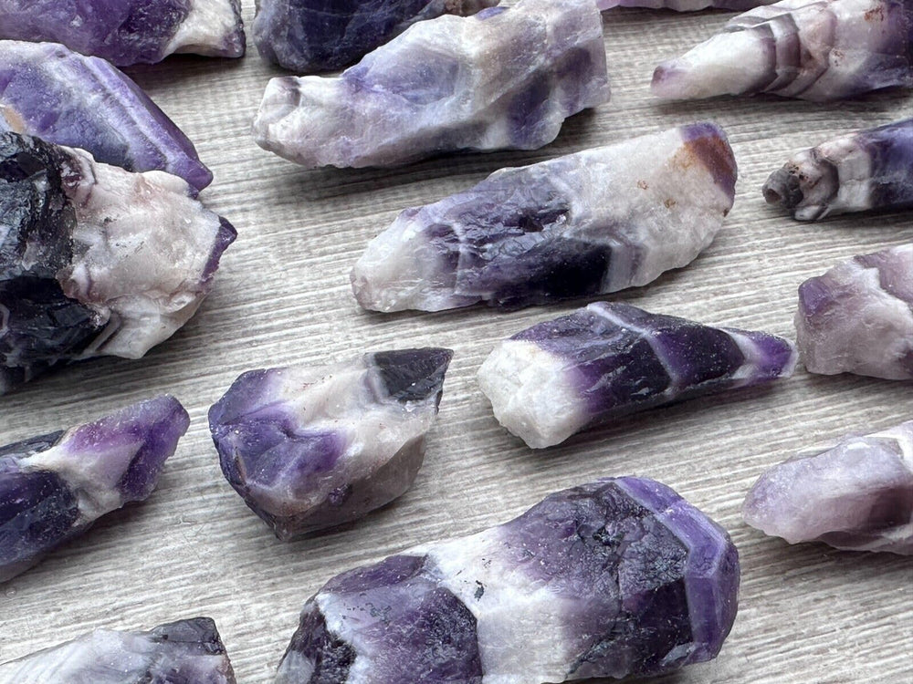 GAF TREASURES Amethyst meditation stone with natural hues and soothing visual appeal