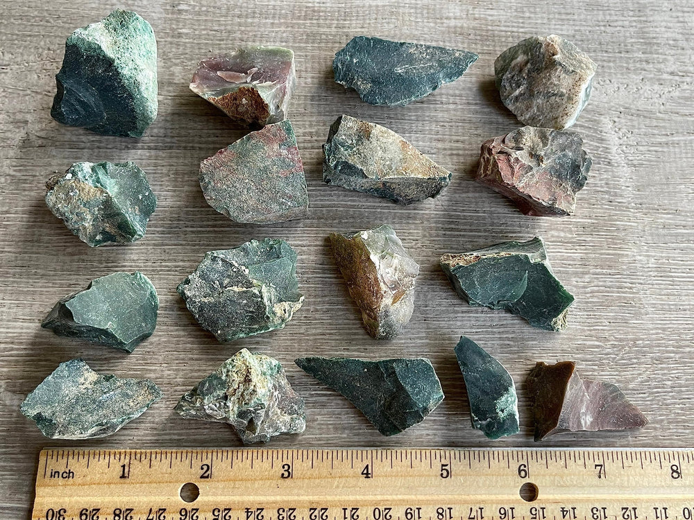 GAF TREASURES Bloodstone rough piece suited for cabbing projects