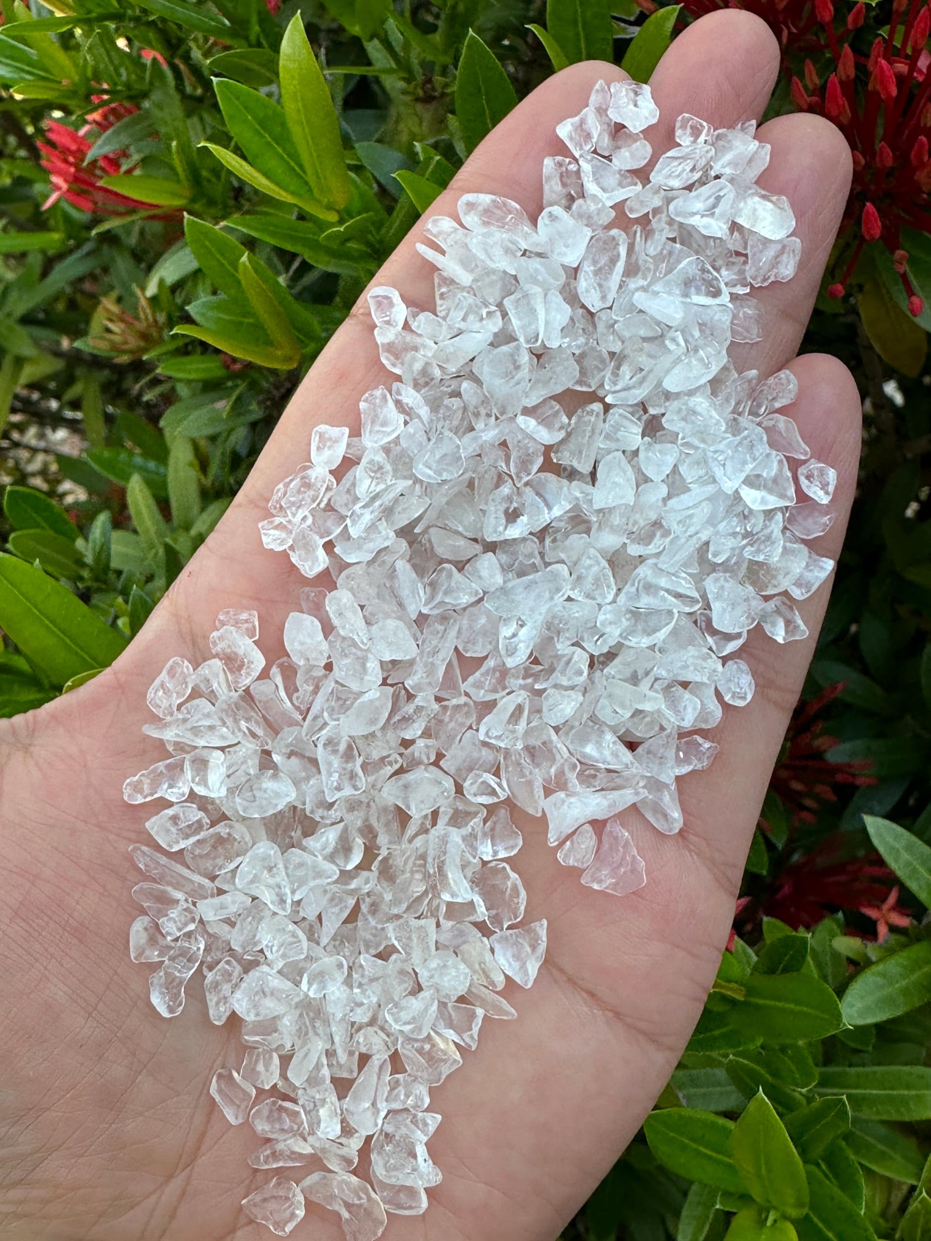 GAF TREASURES clear quartz chips semi-tumbled edges offer smooth texture for projects.