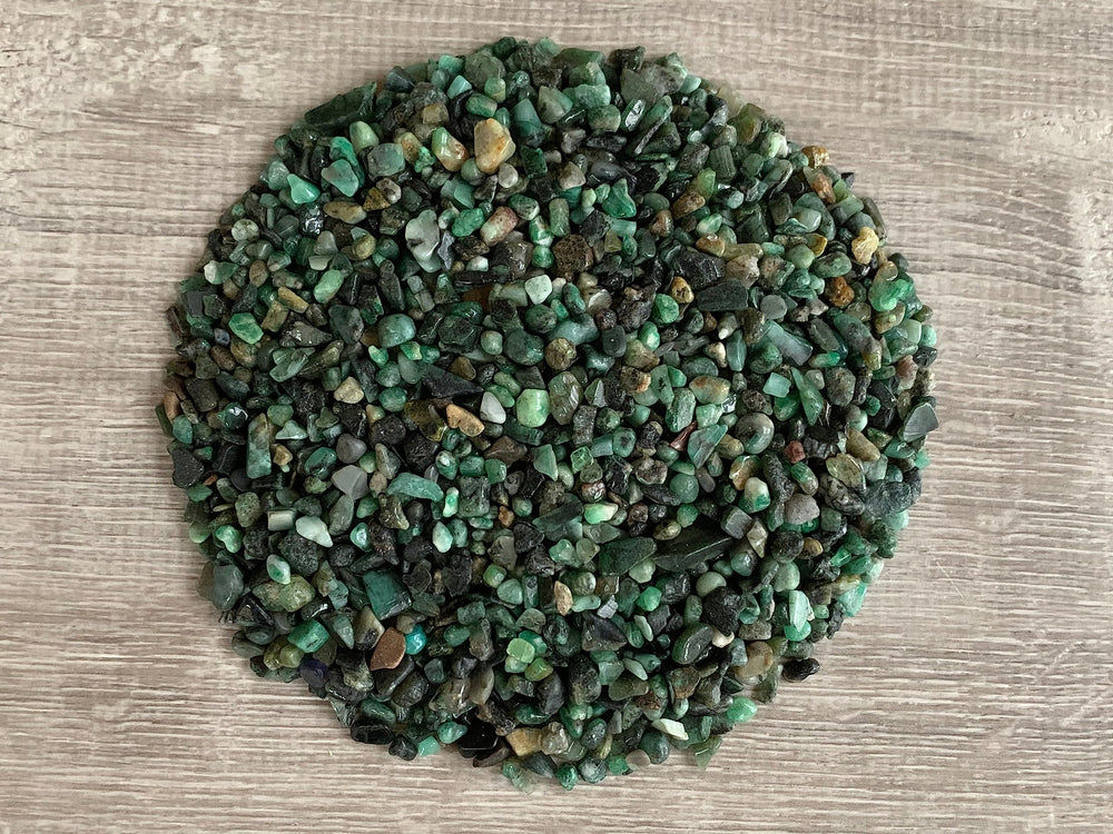 GAF Treasures emerald chips: natural mini emerald stones for crafts and decor