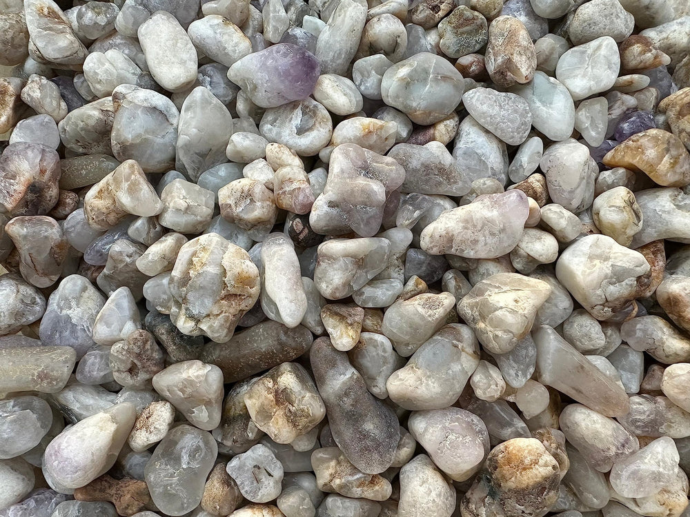 GAF TREASURES epoxy-project Spirit Quartz crystal chips add color