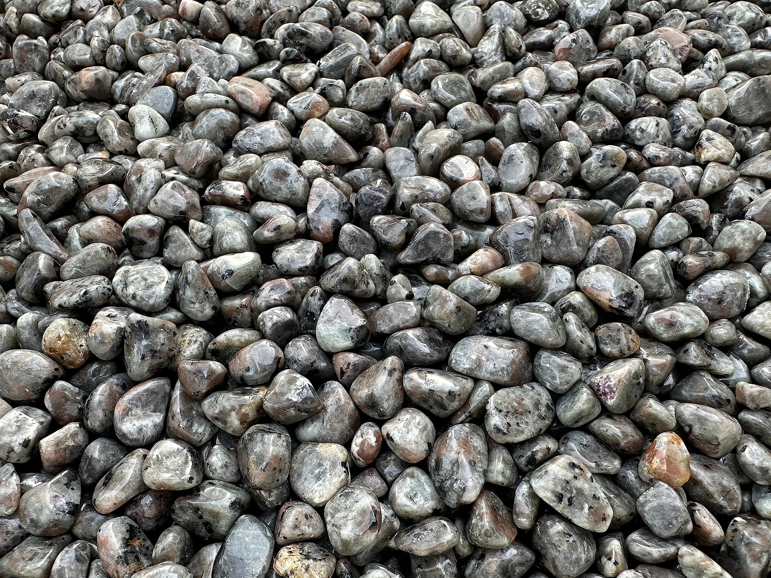 GAF TREASURES Flame gemstone chips suited for orgonite production.