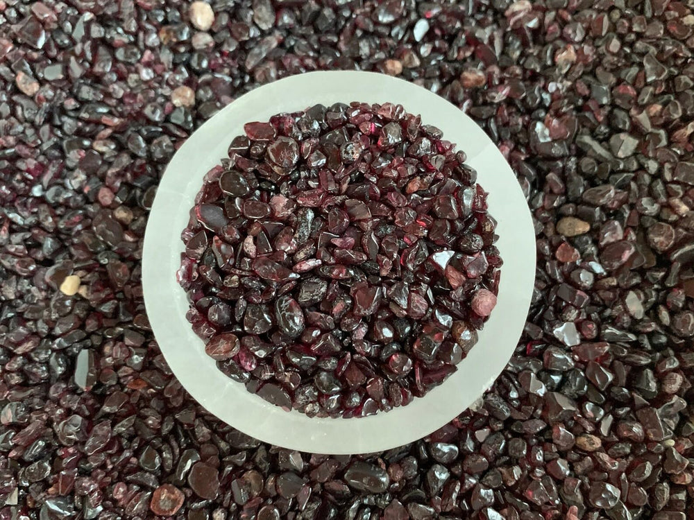 GAF TREASURES garnet chips undrilled, ready for resin and inlays