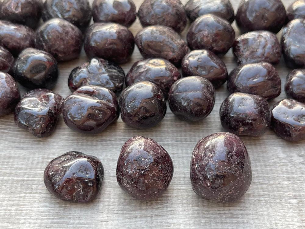 GAF TREASURES Garnet Palm Stone portable grounding companion for on the go calm