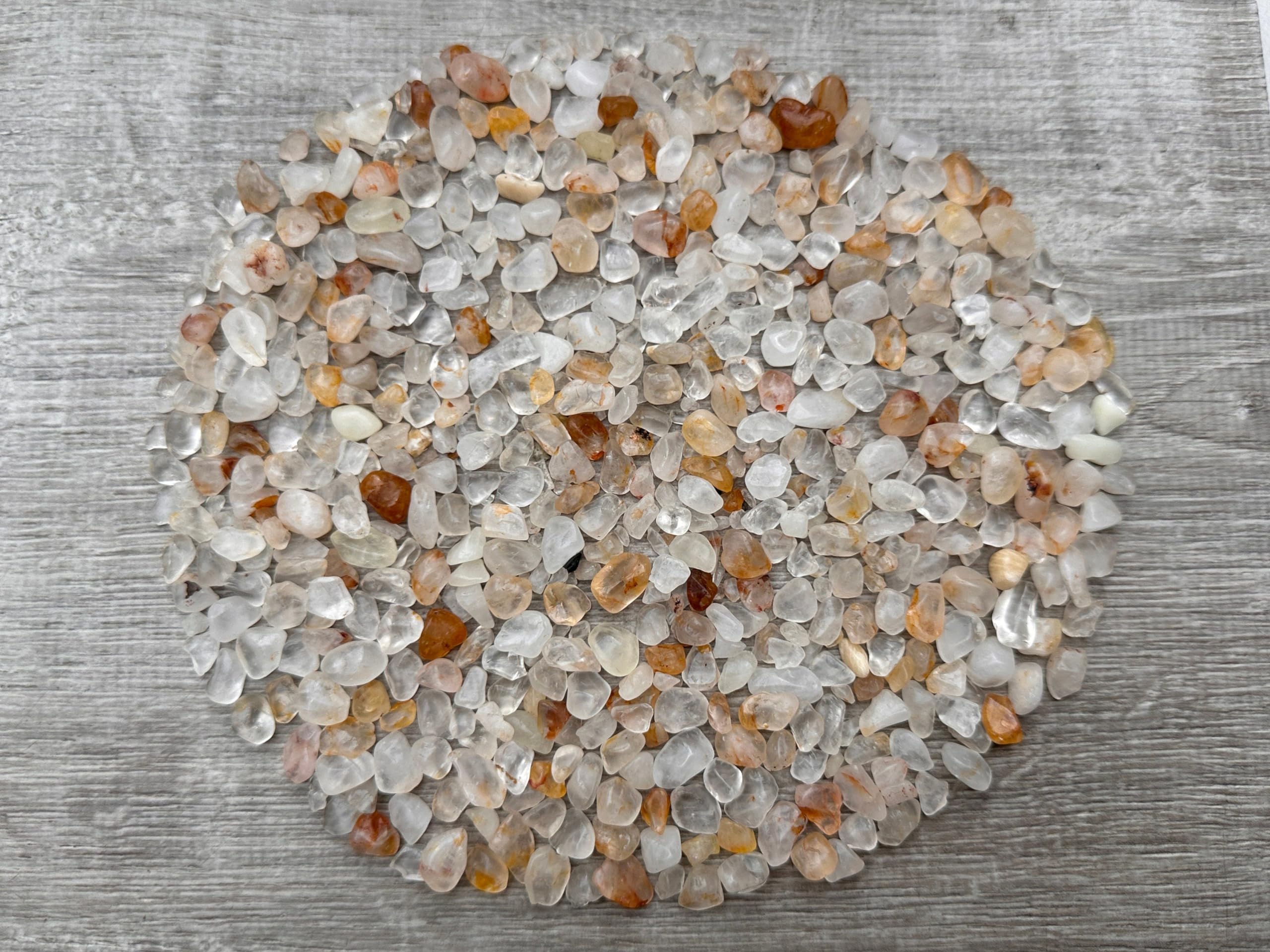 GAF TREASURES Golden Healer Quartz chips, 6-12 mm, ideal for jewelry and decorative accents.