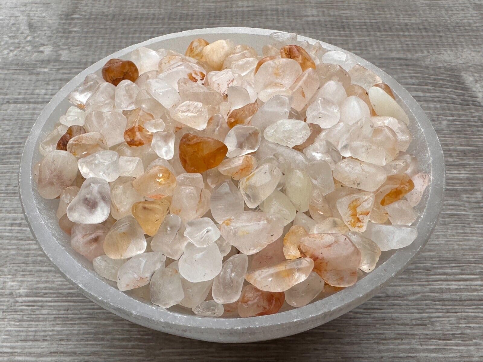 GAF TREASURES 95-variety quartz set adds visual interest to crafts.