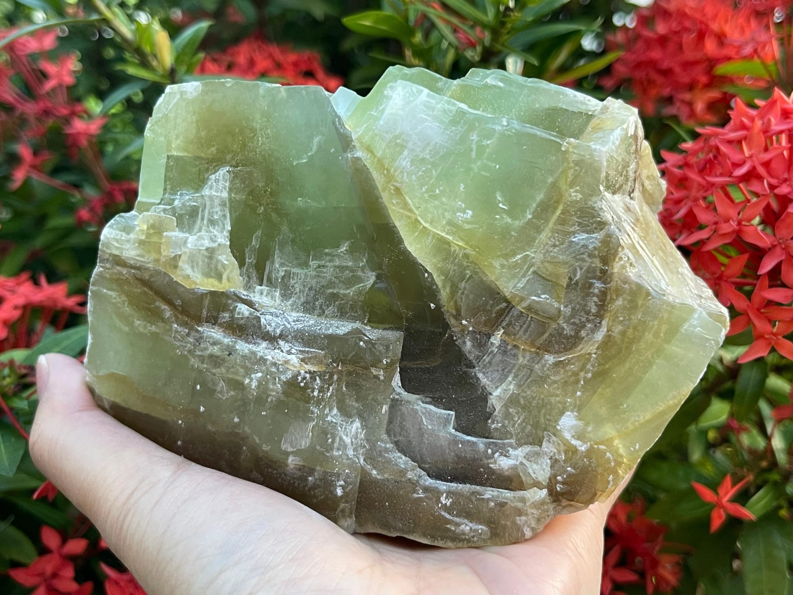 GAF TREASURES green calcite close-up texture detail for crafts.