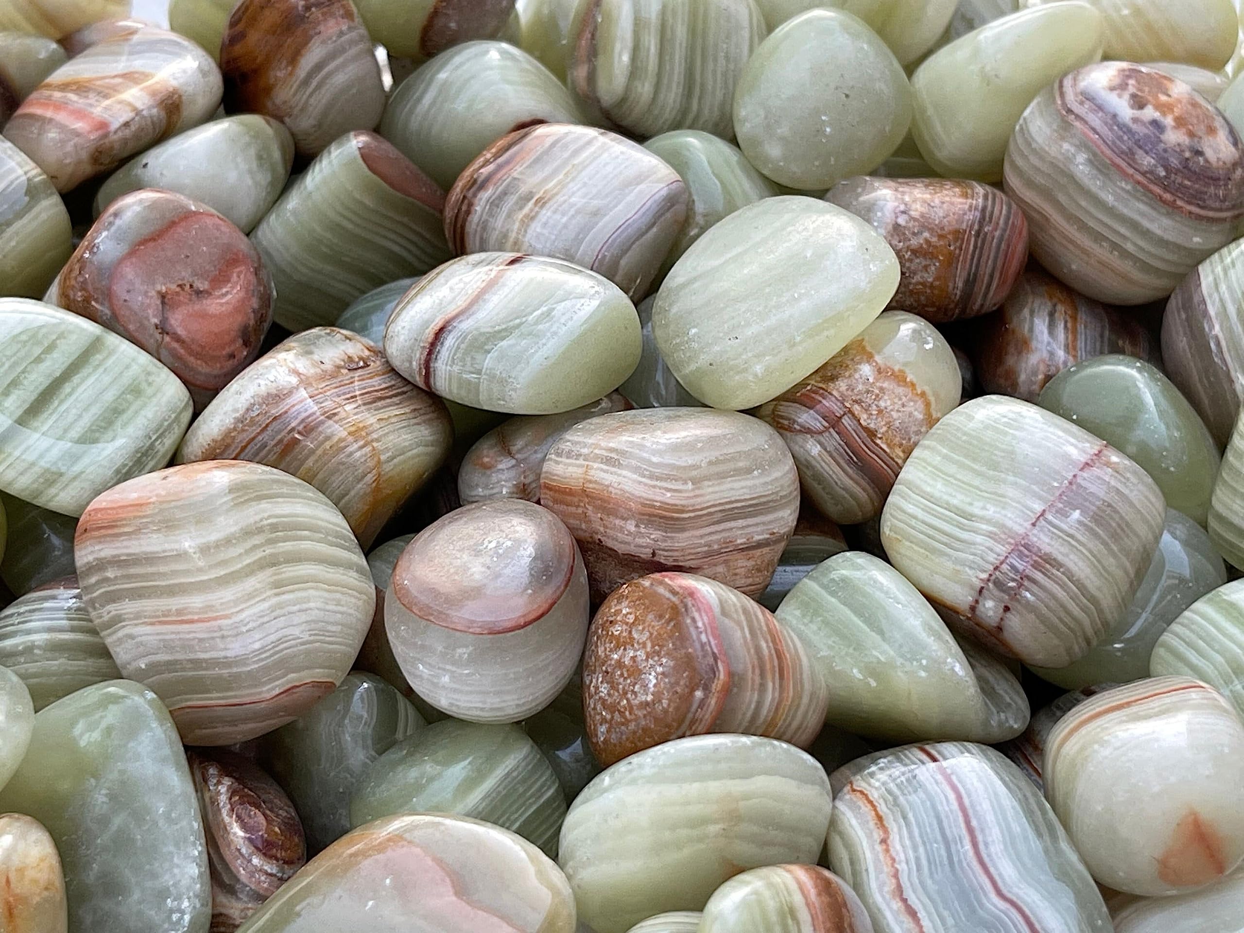 GAF TREASURES Green Onyx displayed to show natural variegation
