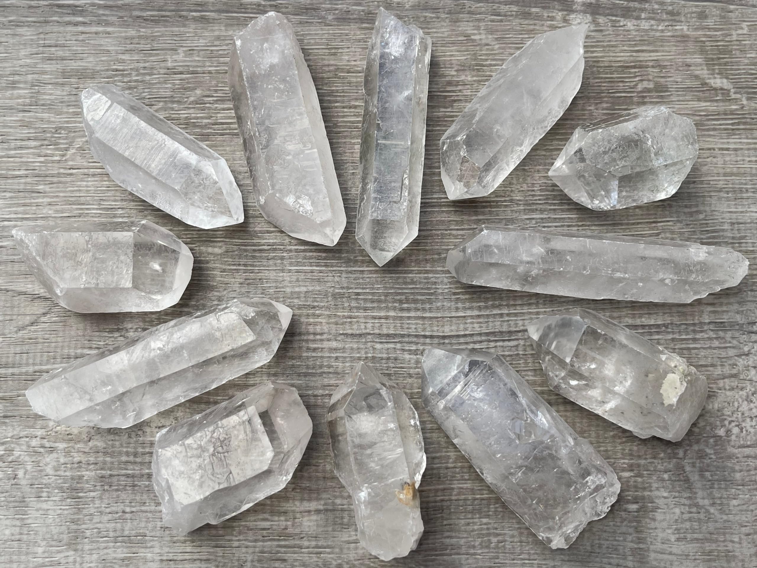 GAF TREASURES grid work clear quartz point 2-3in enhances focus and layouts.