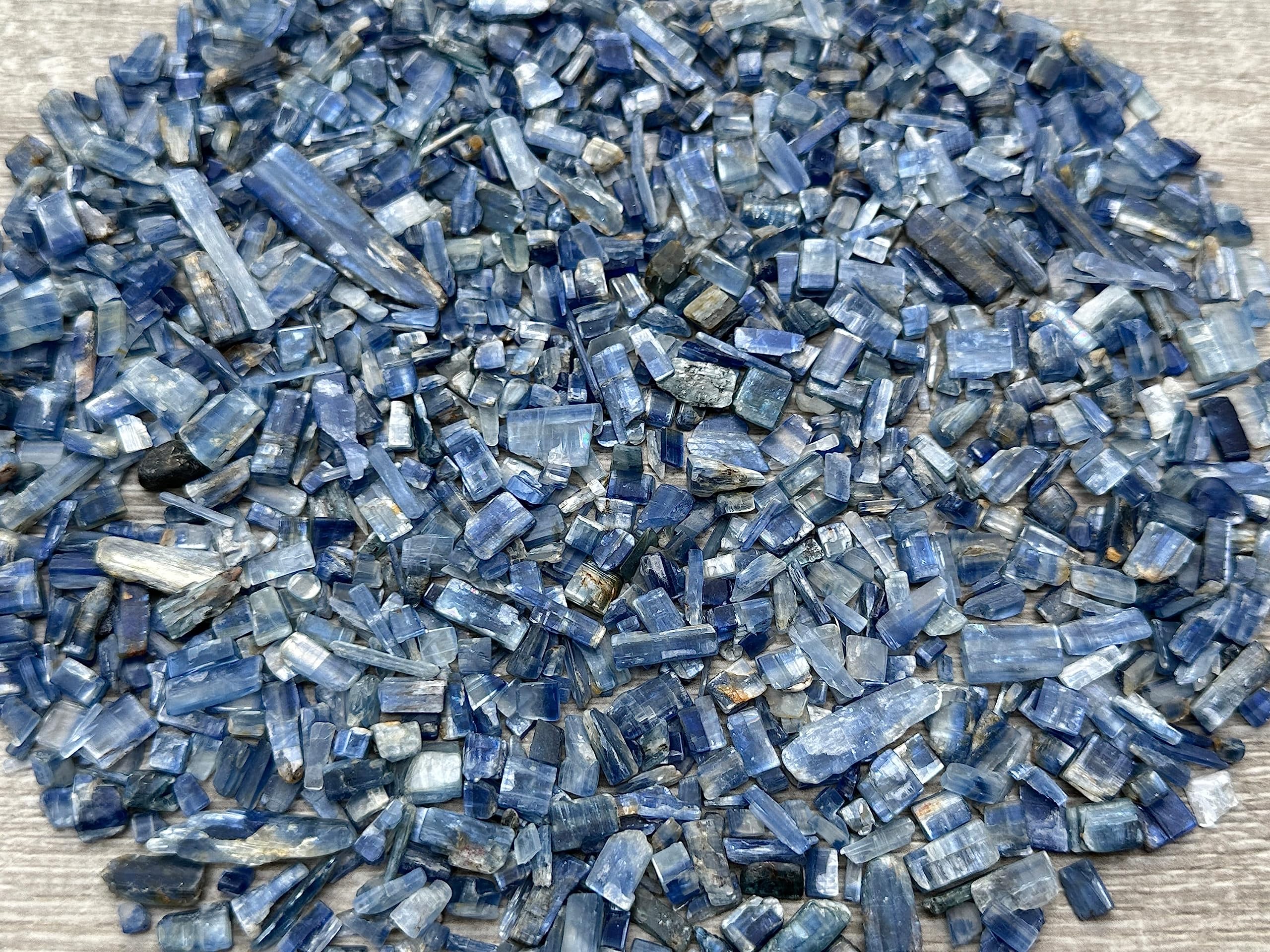 GAF TREASURES kyanite chips for jewelry design and decorative inlays