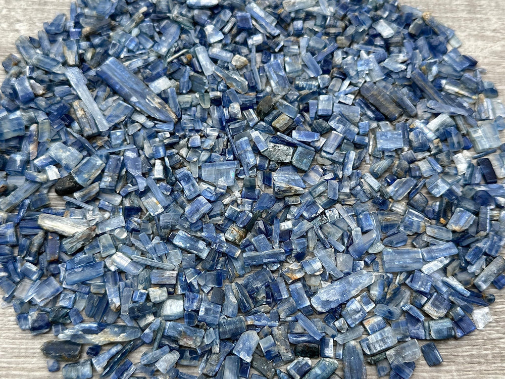 GAF TREASURES kyanite chips for jewelry design and decorative inlays