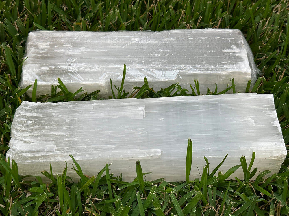 GAF Treasures large selenite log measures 12–16 inches