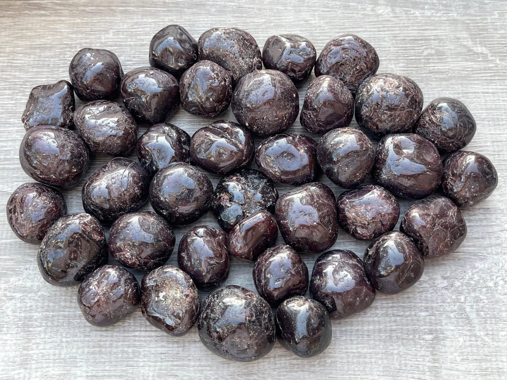 GAF TREASURES Large Garnet Tumbled Stone ideal for meditation energy balance