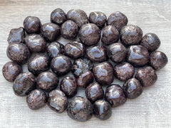 GAF TREASURES Large Garnet Tumbled Stone ideal for meditation energy balance