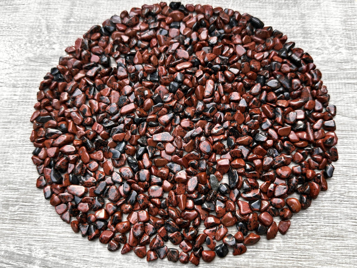 GAF TREASURES Mahogany Obsidian chips closeup for jewelry ideas and decorative accents.