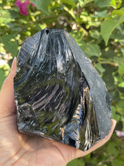 GAF TREASURES natural obsidian piece suitable for meditation and energy focus