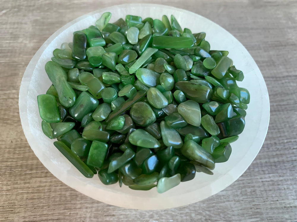GAF TREASURES Jade chips suit garden accents and terrarium arrangements.
