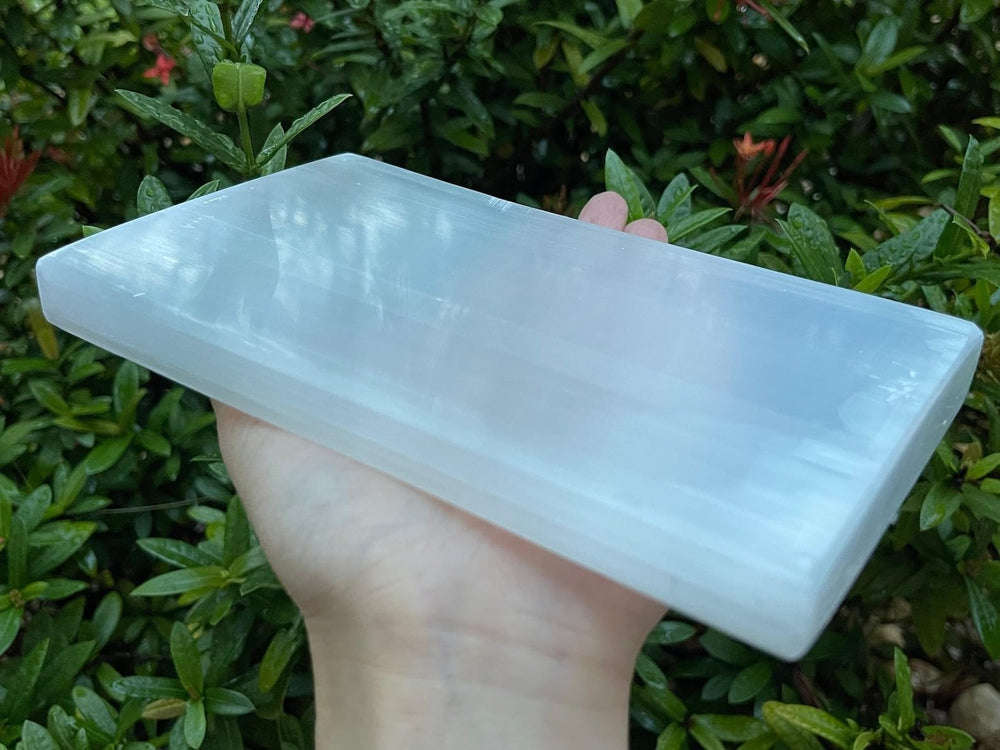 8-inch GAF TREASURES charging plate supports gemstone displays and cleansing rituals