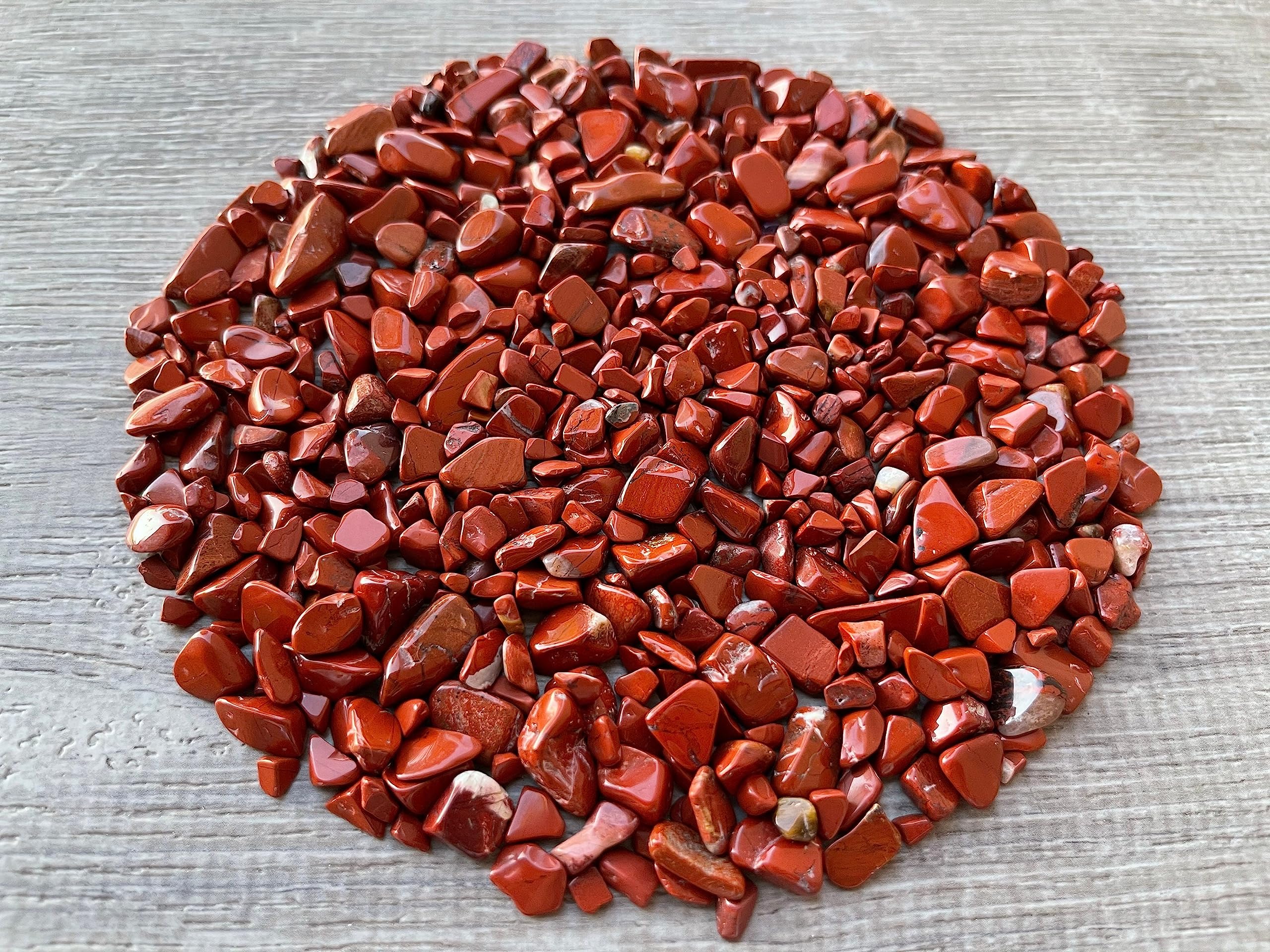 GAF TREASURES Red Jasper chips crushed undrilled for crafts and displays.