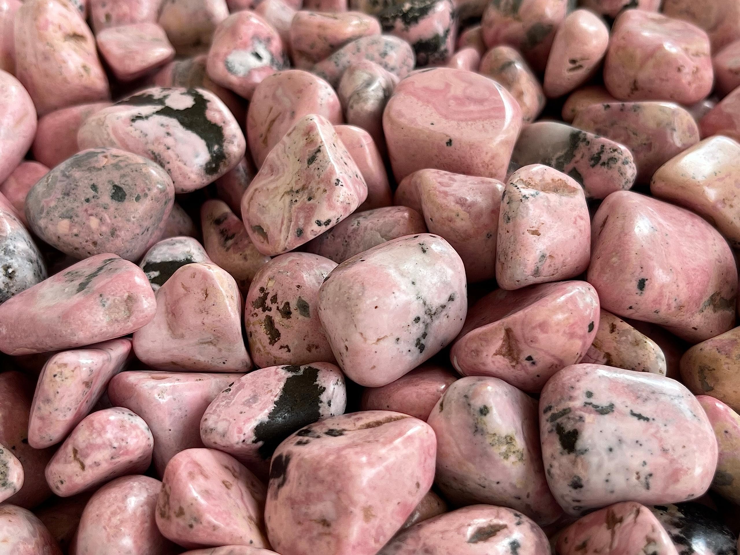 GAF Treasures rhodonite pink shades highlight color variation for mood-enhancing decor