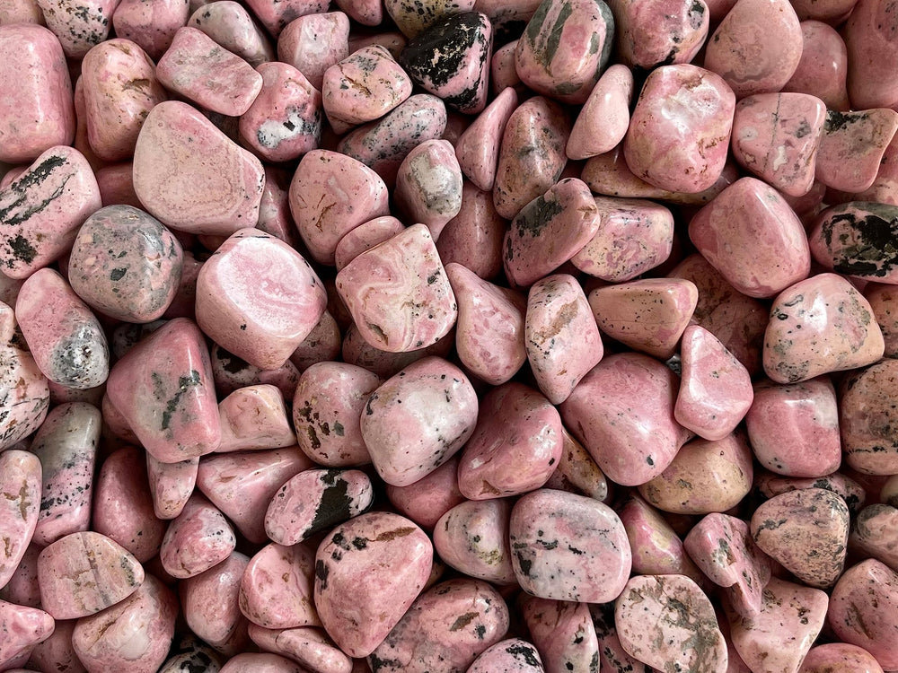 GAF TREASURES Natural-variety Rhodonite variations for unique grid accents