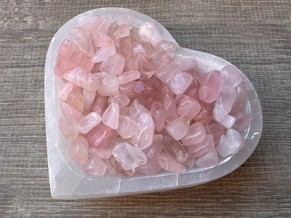 GAF Treasures rose quartz chips for art and educational displays.