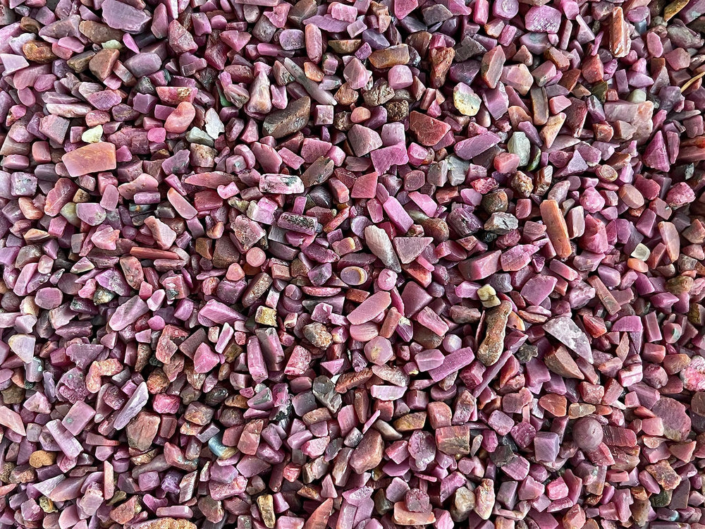 GAF TREASURES Ruby gemstone chips for art and jewelry making.