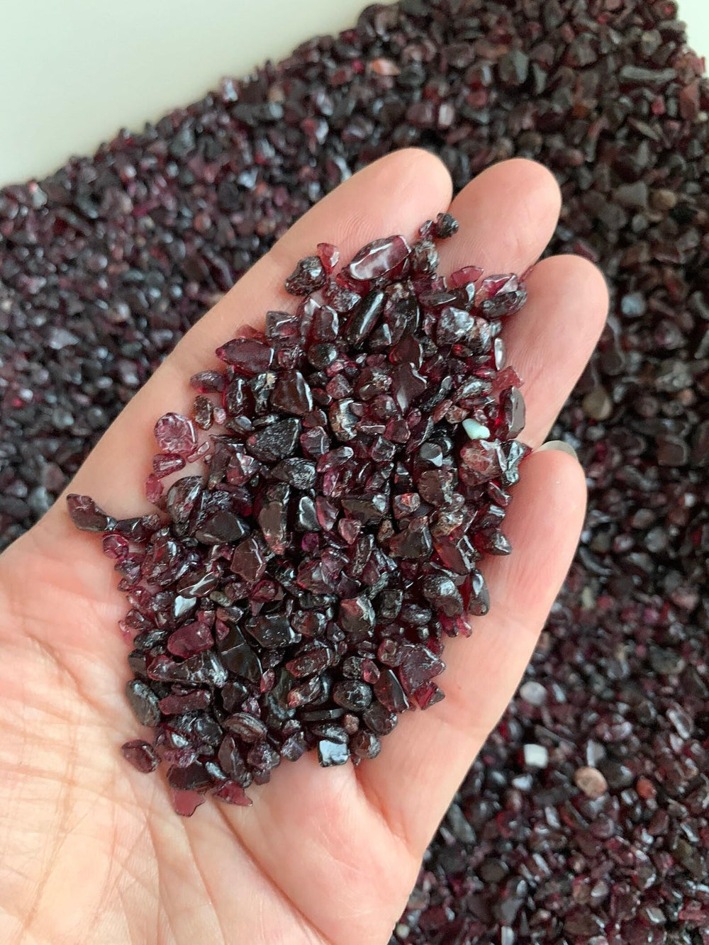 GAF TREASURES natural semi-tumbled garnet chips with color variety