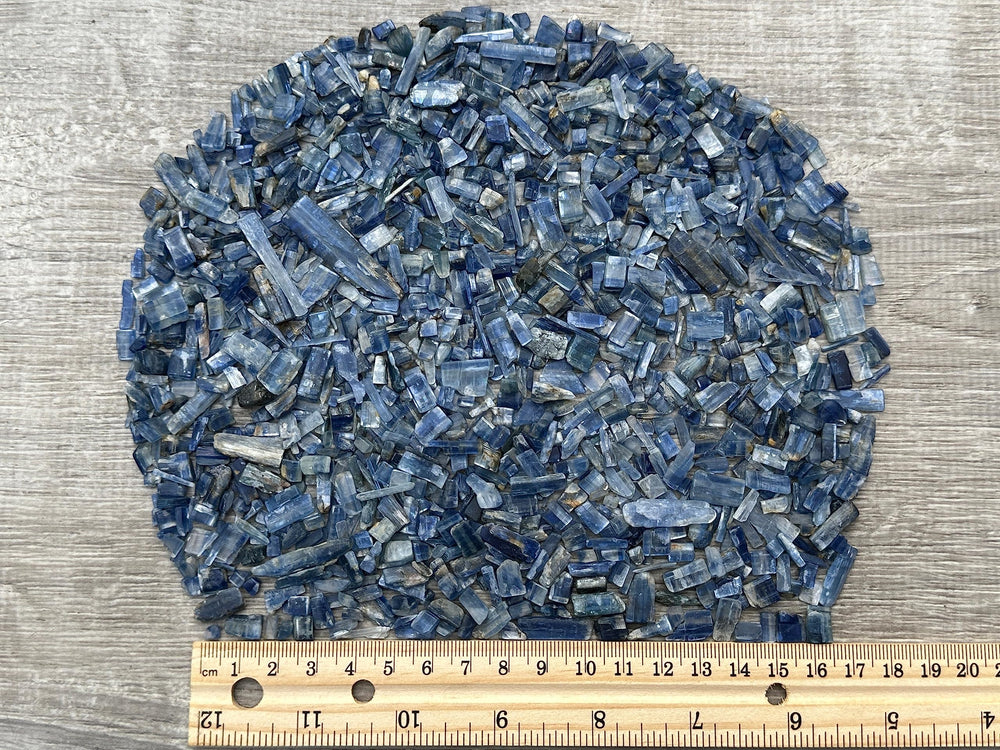 GAF TREASURES semi-tumbled kyanite shapes add natural texture