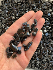 GAF TREASURES Shungite Chips are crushed and undrilled, ideal for jewelry and crafts.