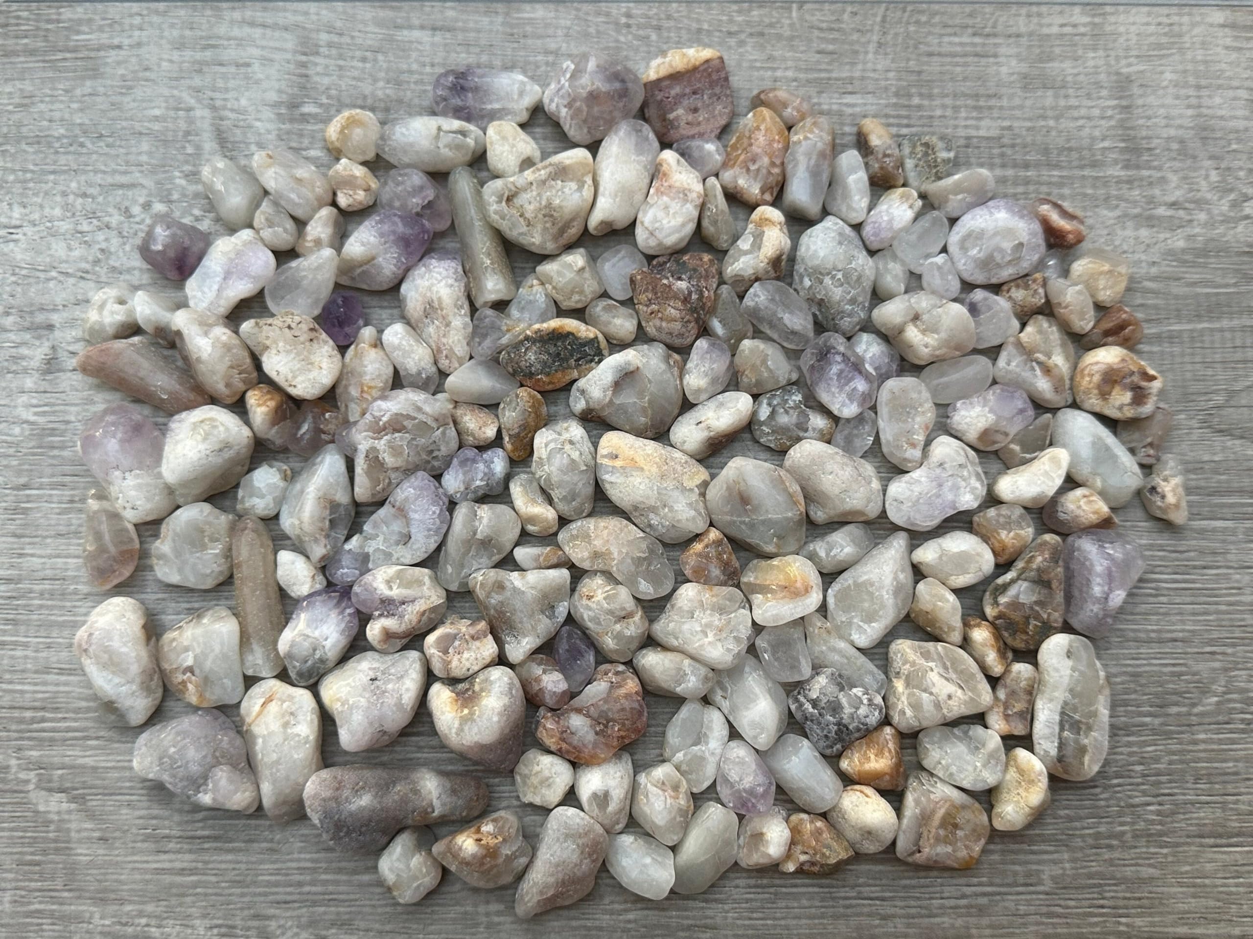 GAF TREASURES Spirit Quartz chips, 10–30 mm, ideal for crafts and décor