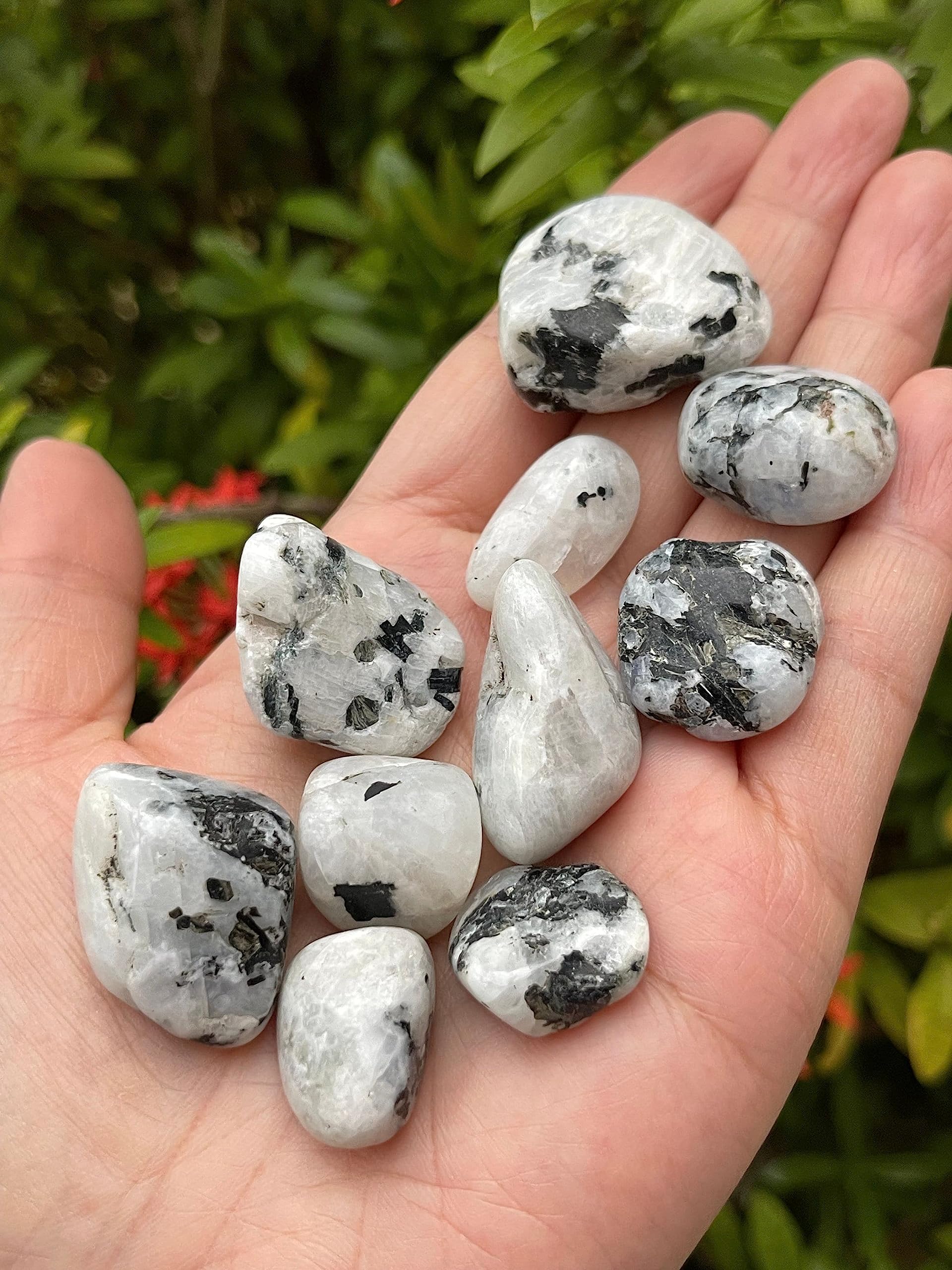 GAF TREASURES 0.75–1.25 inch stones suitable for compact carry.