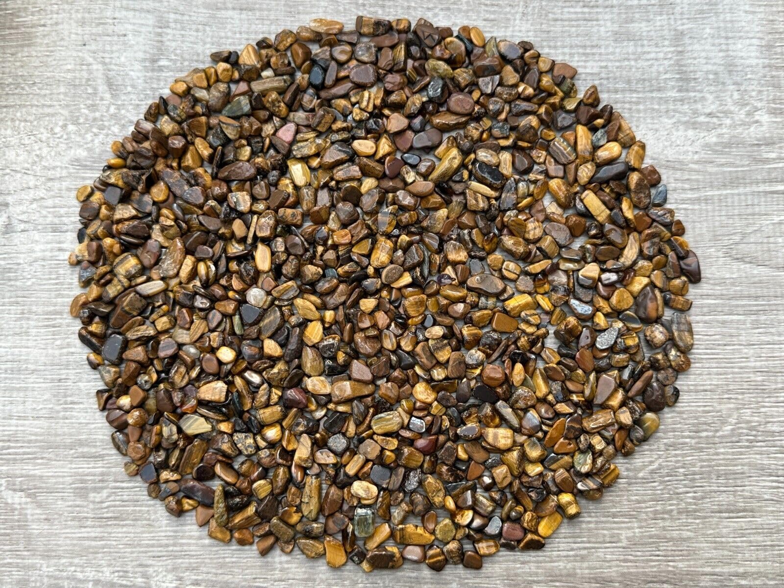 GAF TREASURES Tiger Eye chips 5-10mm close-up, natural luster for jewelry