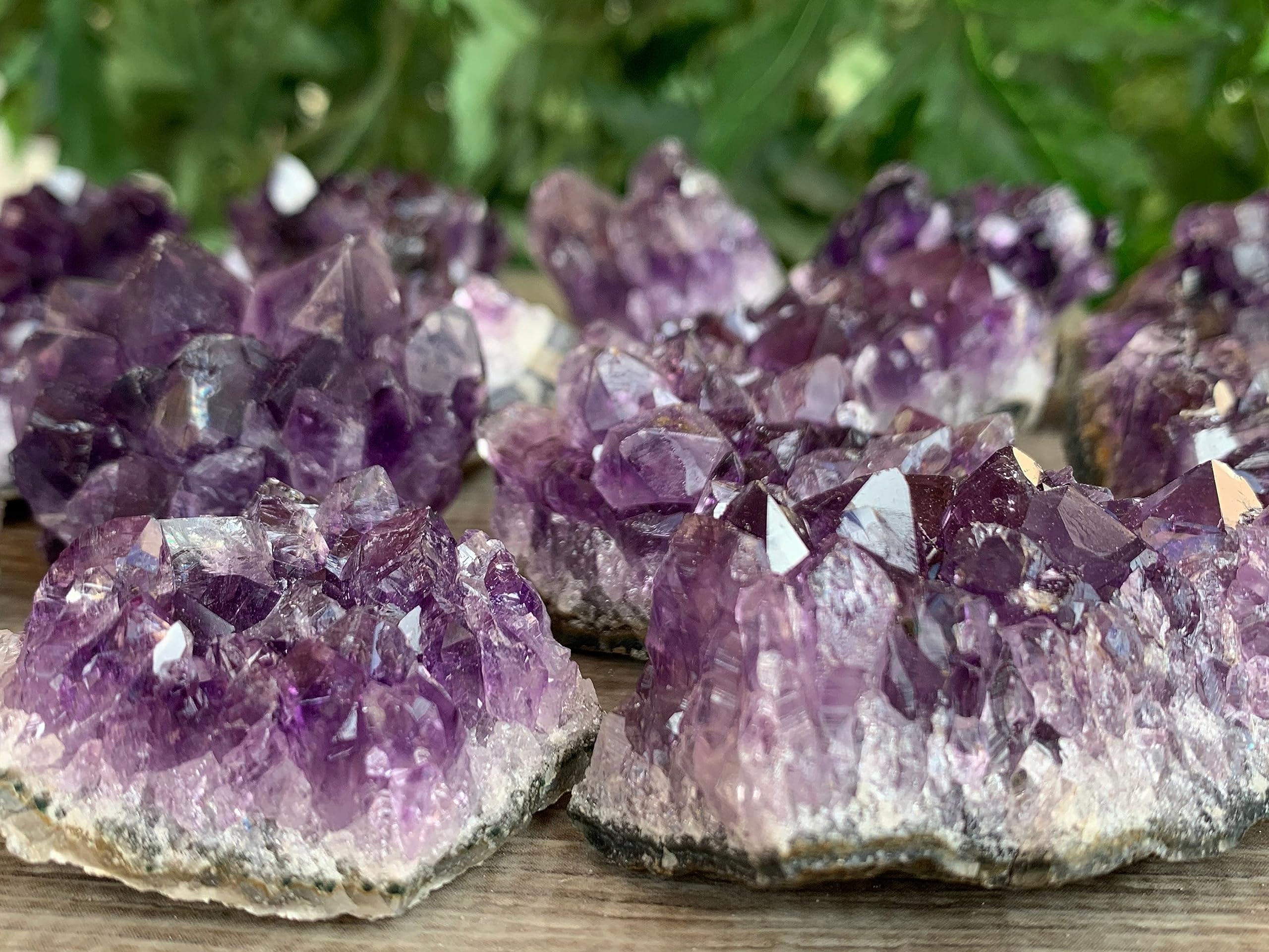 GAF TREASURES Uruguayan amethyst display to inspire calm and focus in rooms.