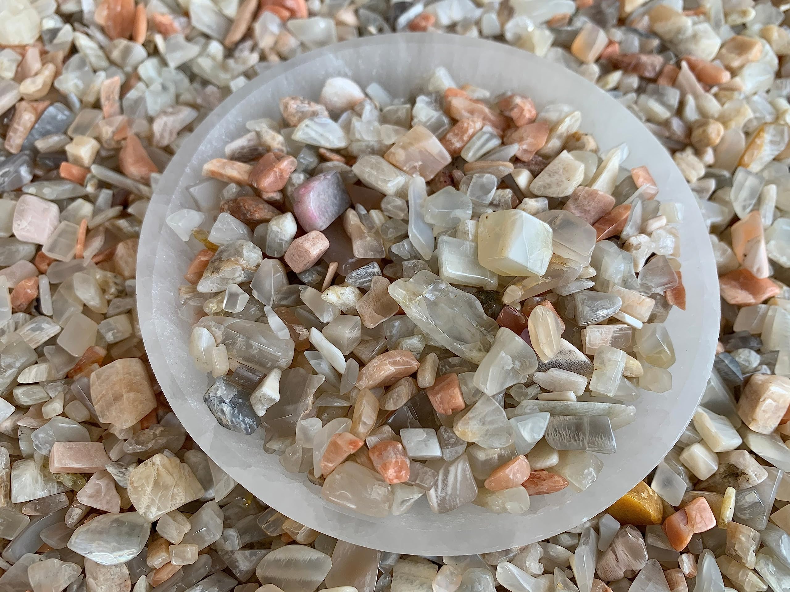 GAF TREASURES wholesale half-pound moonstone chips for bulk projects