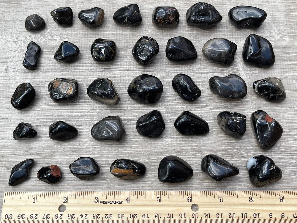 GAF TREASURES meditation setup featuring black onyx stones for focus.
