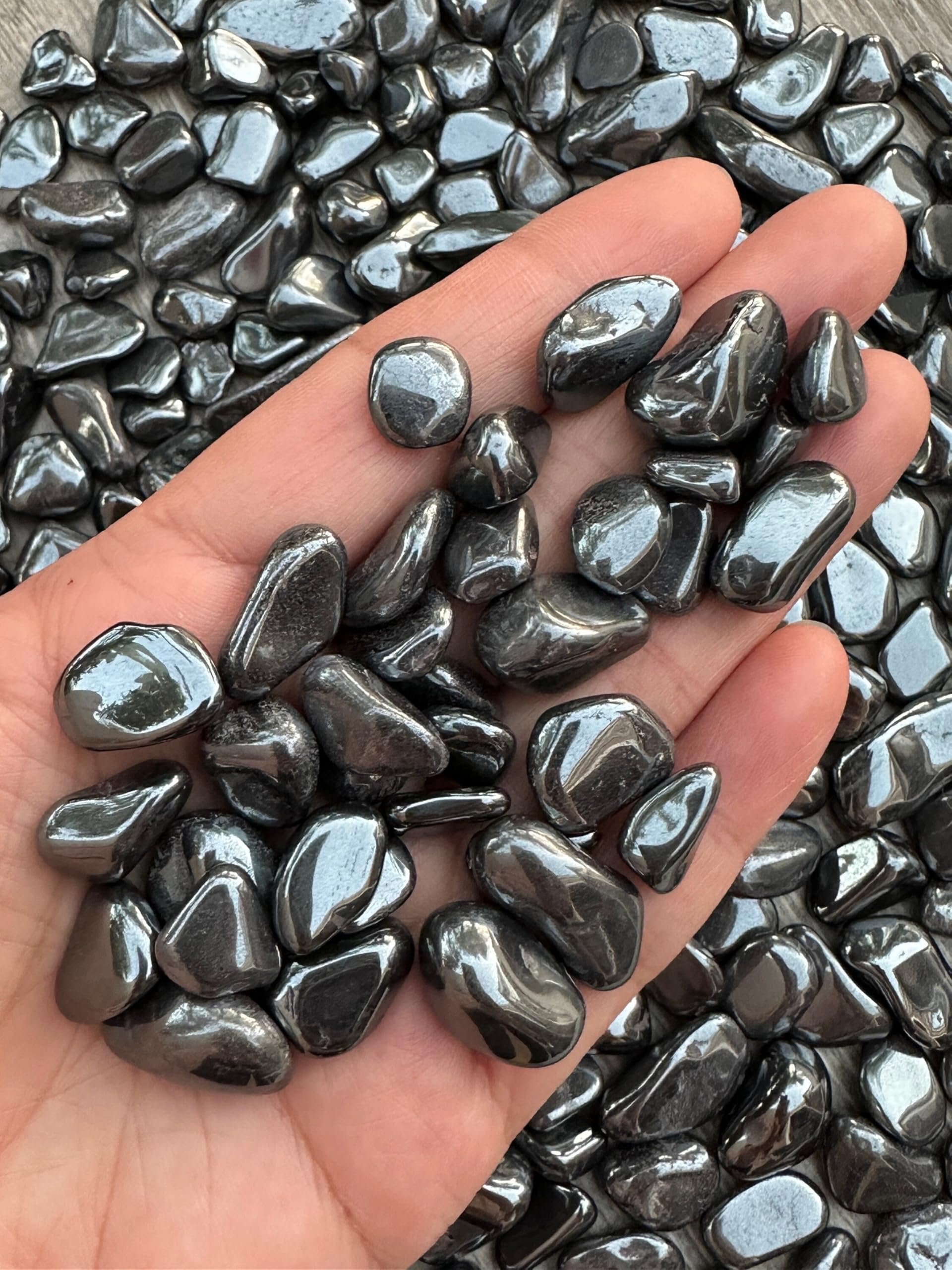 GAF TREASURES hematite large chips in a craft tray; versatile, undrilled, ready for layouts.