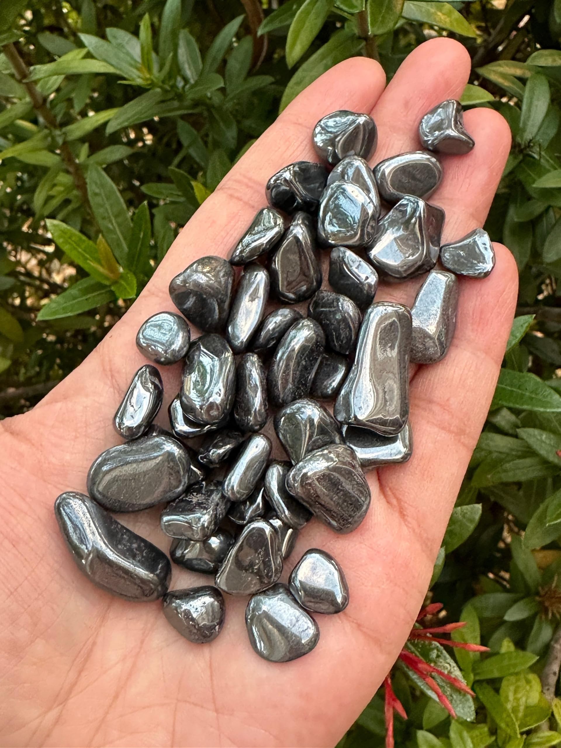 GAF TREASURES hematite large chips texture and semi-tumbled finish ideal for decorative art.