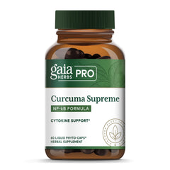 Gaia Herbs PRO Curcuma Supreme, frasco visible, posible apoyo inmune en la rutina diaria.
